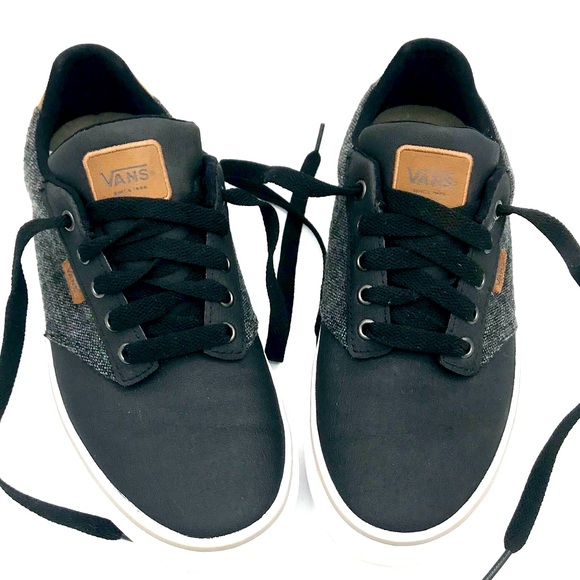 Vans - Picture 2 of 6